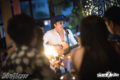 Ammy The Bottom Blues ที่ เมลโล่ ทองหล่อ — photo 76