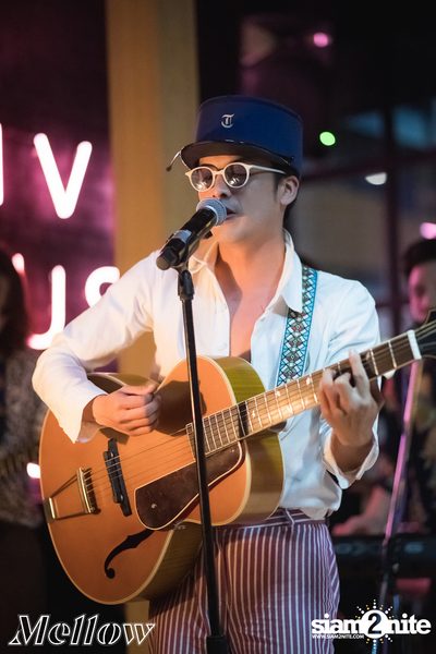 Ammy The Bottom Blues ที่ เมลโล่ ทองหล่อ — photo 77
