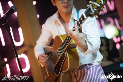 Ammy The Bottom Blues ที่ เมลโล่ ทองหล่อ — photo 78