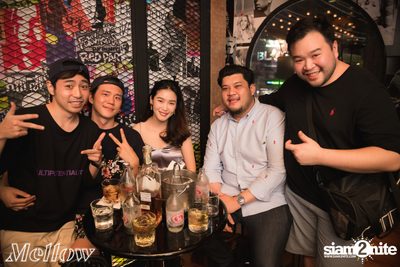 Ammy The Bottom Blues ที่ เมลโล่ ทองหล่อ — photo 86