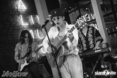 Ammy The Bottom Blues ที่ เมลโล่ ทองหล่อ — photo 89