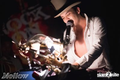 Ammy The Bottom Blues ที่ เมลโล่ ทองหล่อ — photo 103