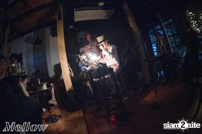 Ammy The Bottom Blues ที่ เมลโล่ ทองหล่อ — photo 104