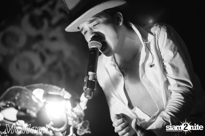 Ammy The Bottom Blues ที่ เมลโล่ ทองหล่อ — photo 107