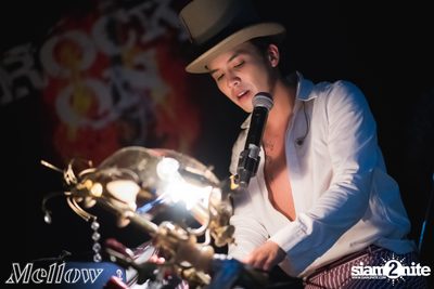 Ammy The Bottom Blues ที่ เมลโล่ ทองหล่อ — photo 110