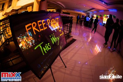 Neon BeatZ Party at MIXX Bangkok — photo 5