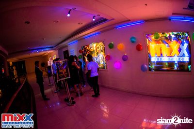 Neon BeatZ Party at MIXX Bangkok — photo 7