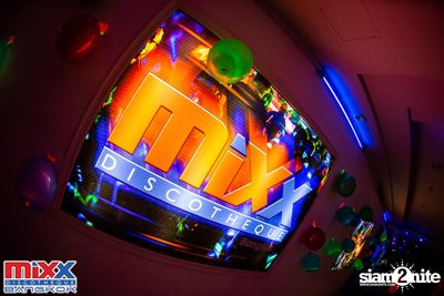 Neon BeatZ Party at MIXX Bangkok — photo 8