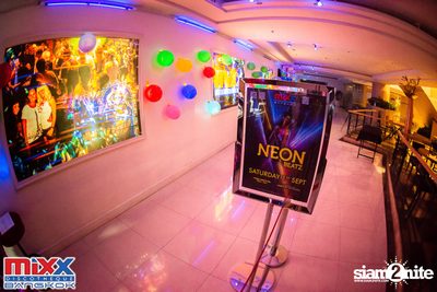 Neon BeatZ Party at MIXX Bangkok — photo 13
