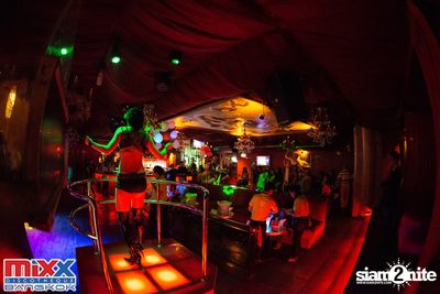 Neon BeatZ Party at MIXX Bangkok — photo 32