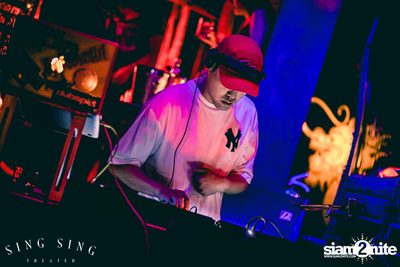 BLING IT กับ Bangkok Invaders ที่ ซิง ซิง เธียเตอร์ — photo 11