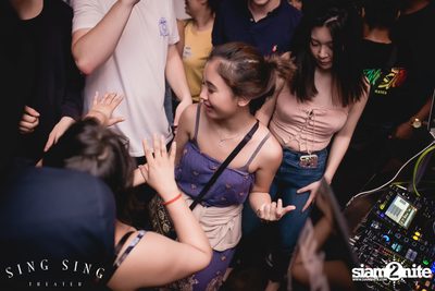 BLING IT กับ Bangkok Invaders ที่ ซิง ซิง เธียเตอร์ — photo 41