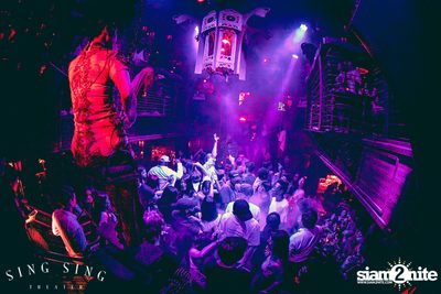 BLING IT กับ Bangkok Invaders ที่ ซิง ซิง เธียเตอร์ — photo 66