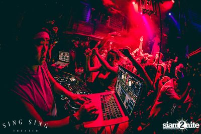 BLING IT กับ Bangkok Invaders ที่ ซิง ซิง เธียเตอร์ — photo 68
