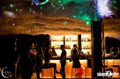 Charmers: Friday Ladies Night at Luna Lounge — photo 5