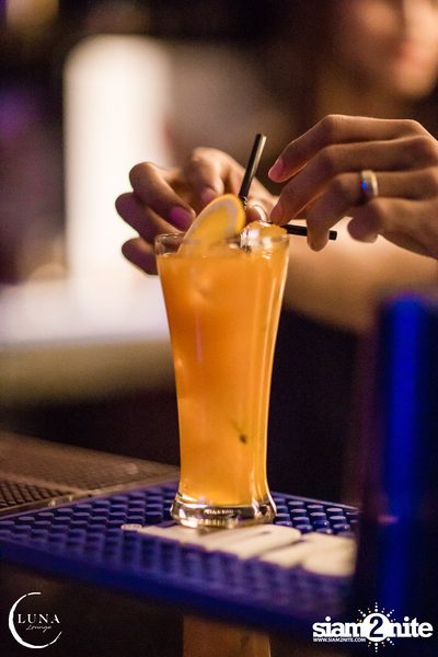 Charmers: Friday Ladies Night at Luna Lounge — photo 27