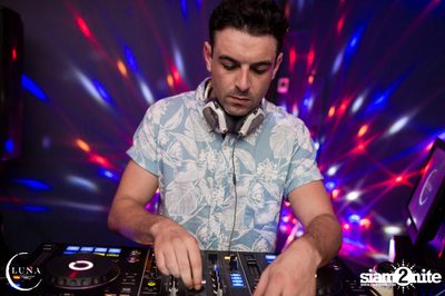 Charmers: Friday Ladies Night at Luna Lounge — photo 37