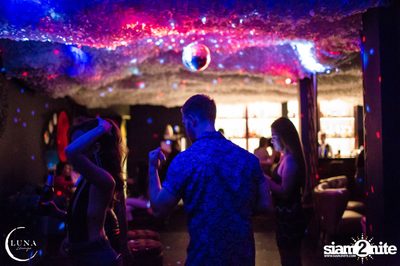 Charmers: Friday Ladies Night at Luna Lounge — photo 69