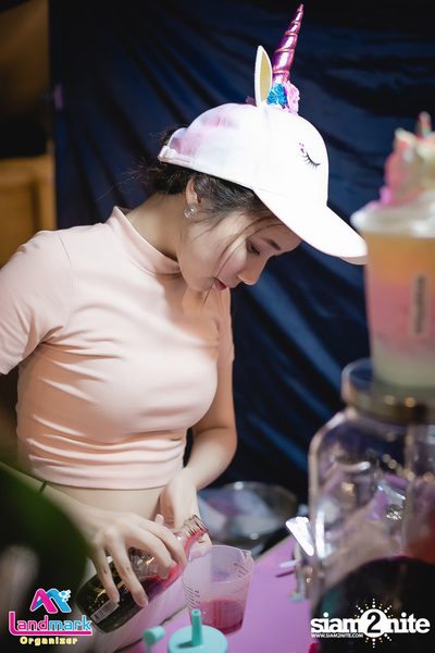 Landmark Organizer pres. Cute Unicorn x Sweat 16 Mini Concert — photo 159