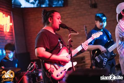 Klear at 20Something Bar — photo 4