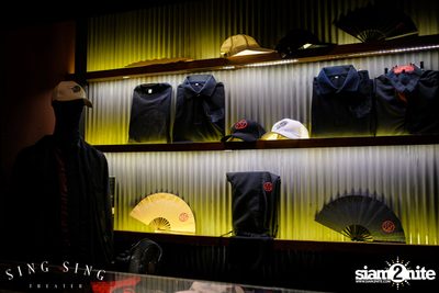 BLING IT กับ Bangkok Invaders ที่ ซิง ซิง เธียเตอร์ — photo 1