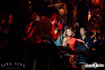 BLING IT กับ Bangkok Invaders ที่ ซิง ซิง เธียเตอร์ — photo 74