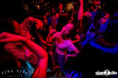 BLING IT กับ Bangkok Invaders ที่ ซิง ซิง เธียเตอร์ — photo 86