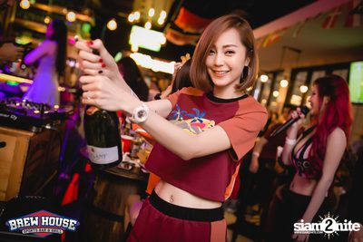 Brew House Grand Opening Party — photo 9