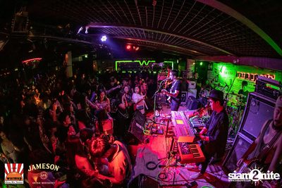 The Toys & Max Jenmana ที่ วอร์มอัพคาเฟ่ เชียงใหม่ — photo 119