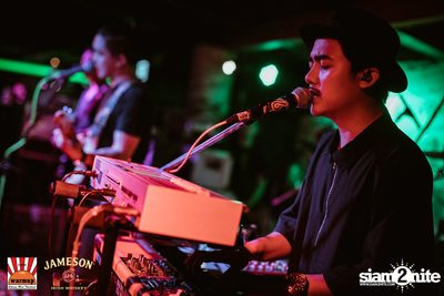 The Toys & Max Jenmana ที่ วอร์มอัพคาเฟ่ เชียงใหม่ — photo 127