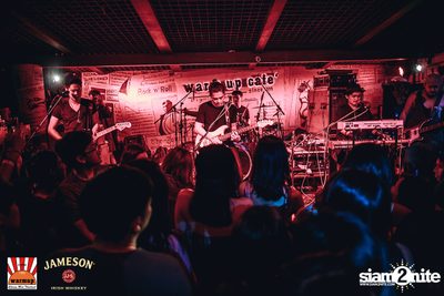 The Toys & Max Jenmana ที่ วอร์มอัพคาเฟ่ เชียงใหม่ — photo 133