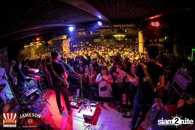 The Toys & Max Jenmana ที่ วอร์มอัพคาเฟ่ เชียงใหม่ — photo 140