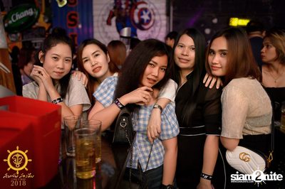 The Toys ที่ร้าน 3 วัน 2 คืน พระราม 5 — photo 8