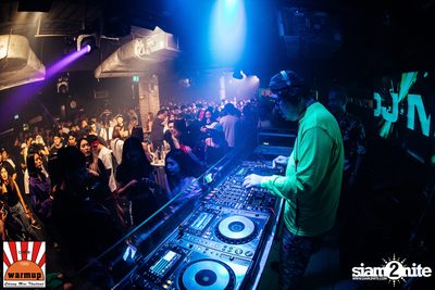 DJ Monster P x MC Super Choke ที่ วอร์ม อัพ คาเฟ่ เชียงใหม่ — photo 54