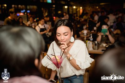 Friday Night at AINU Bar — photo 8
