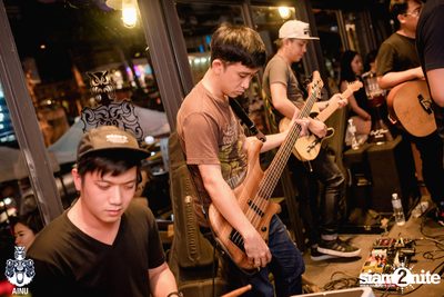Friday Night at AINU Bar — photo 11