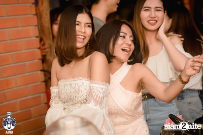Friday Night at AINU Bar — photo 34
