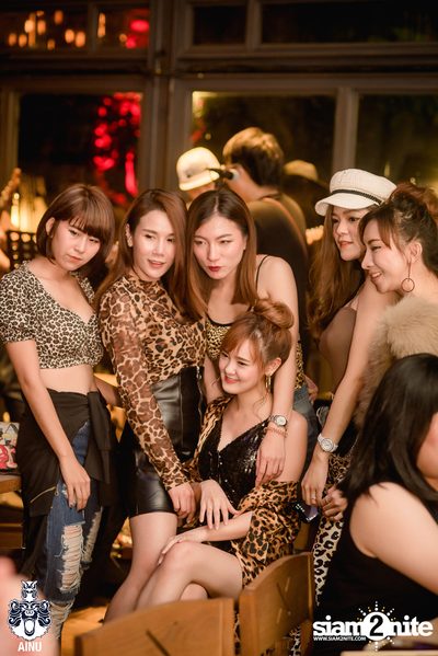 Friday Night at AINU Bar — photo 36