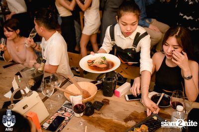 Friday Night at AINU Bar — photo 49