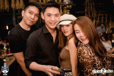 Friday Night at AINU Bar — photo 92