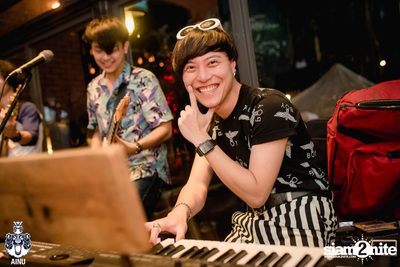 Friday Night at AINU Bar — photo 93