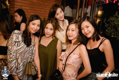 Friday Night at AINU Bar — photo 103