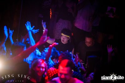 BLING IT กับ Bangkok Invaders ที่ ซิง ซิง เธียเตอร์ — photo 102