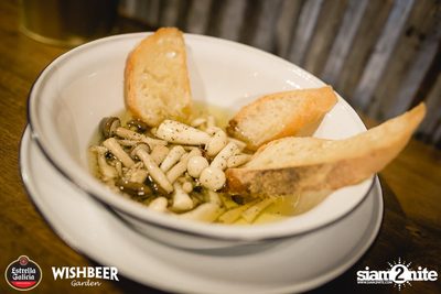 คืนวันศุกร์กับ Estrella Galicia Draught ที่ วิชเบียร์ เดอะ วิว — photo 5