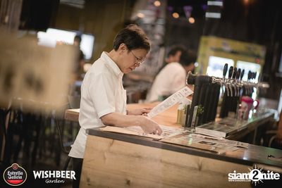 คืนวันศุกร์กับ Estrella Galicia Draught ที่ วิชเบียร์ เดอะ วิว — photo 11