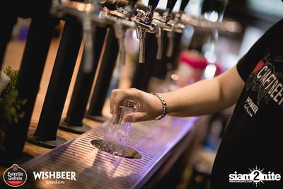 คืนวันศุกร์กับ Estrella Galicia Draught ที่ วิชเบียร์ เดอะ วิว — photo 13
