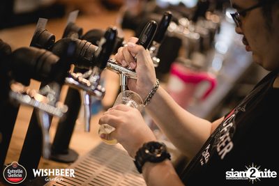 คืนวันศุกร์กับ Estrella Galicia Draught ที่ วิชเบียร์ เดอะ วิว — photo 14