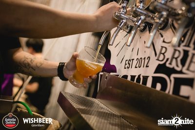 คืนวันศุกร์กับ Estrella Galicia Draught ที่ วิชเบียร์ เดอะ วิว — photo 20