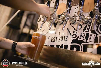 คืนวันศุกร์กับ Estrella Galicia Draught ที่ วิชเบียร์ เดอะ วิว — photo 22