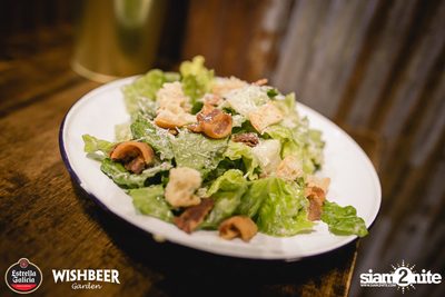 คืนวันศุกร์กับ Estrella Galicia Draught ที่ วิชเบียร์ เดอะ วิว — photo 34